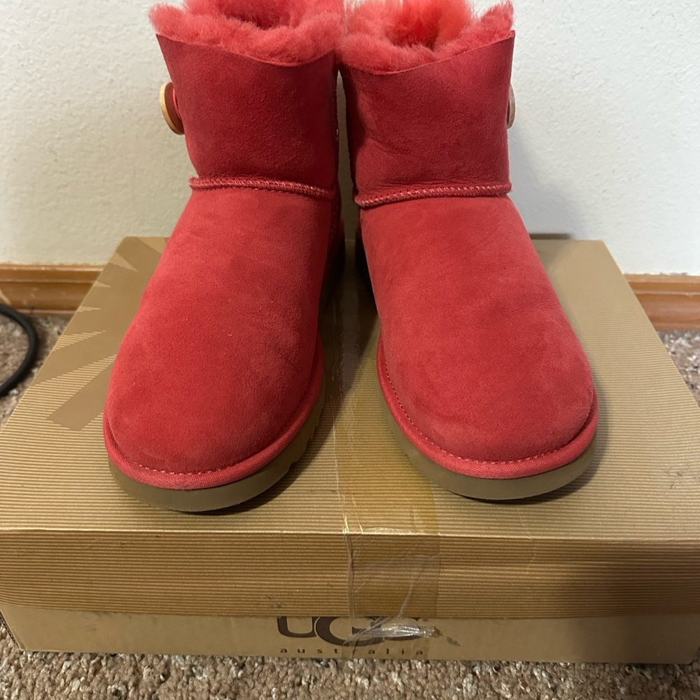 UGG Women's Mini Bailey Button Pink Suede Boots